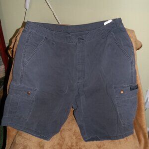 Men's Wrangler Blue Cargo Short Size 38